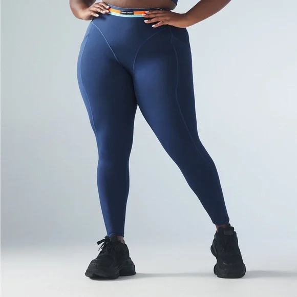 Savage X Fenty | Lineup High-Waist Pocket Legging - Picture 3 of 5